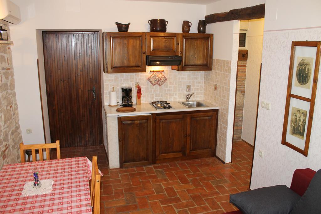 Apartments Mestri Grožnjan Eksteriør billede